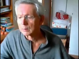 Elderly stud getting dirty on cam